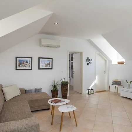 Apartman Odin - One-bedroom With Terrace And Sea View - 4 *